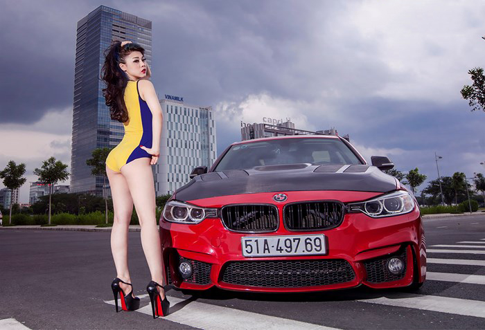 DJ Summer Huỳnh khoe thân hình bốc lửa bên BMW 3 Series