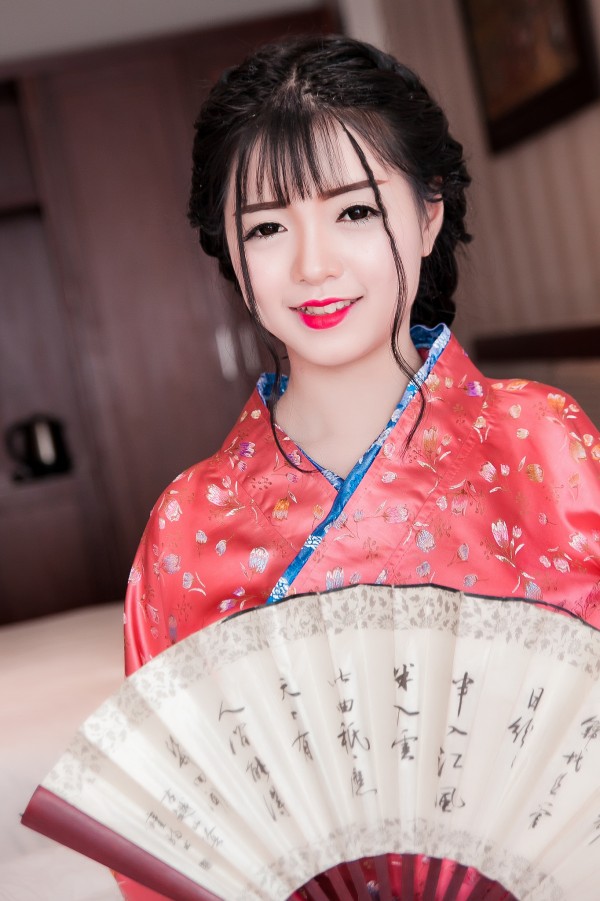hot-girl-Na-Be-trong-trang-phuc-kimono-nhat-ban(1)