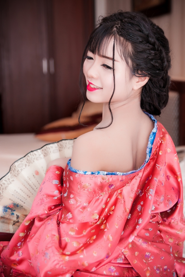 hot-girl-Na-Be-trong-trang-phuc-kimono-nhat-ban(5)