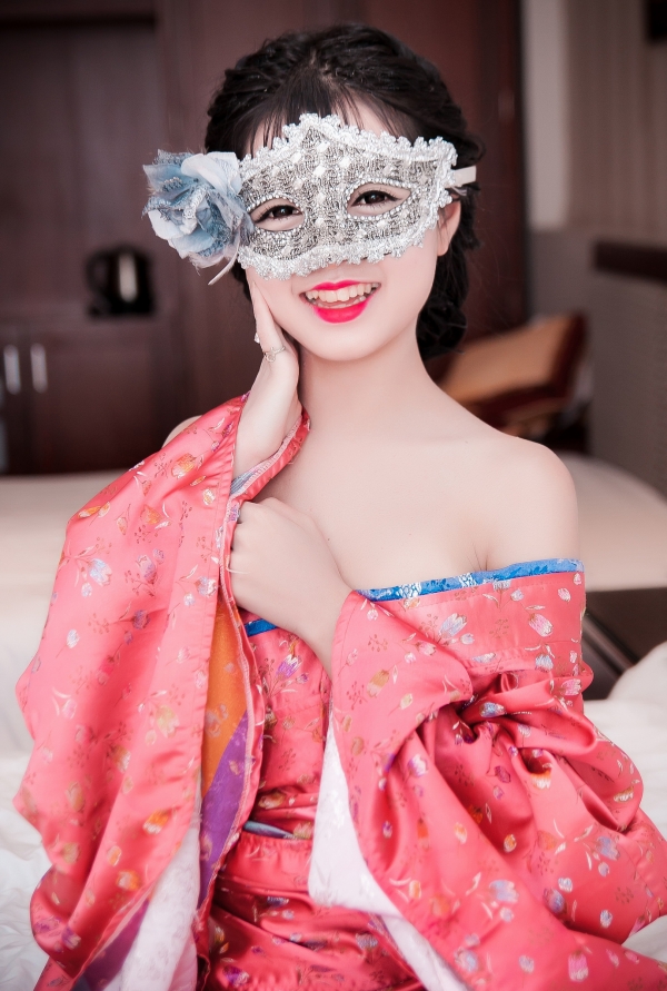 hot-girl-Na-Be-trong-trang-phuc-kimono-nhat-ban(6)