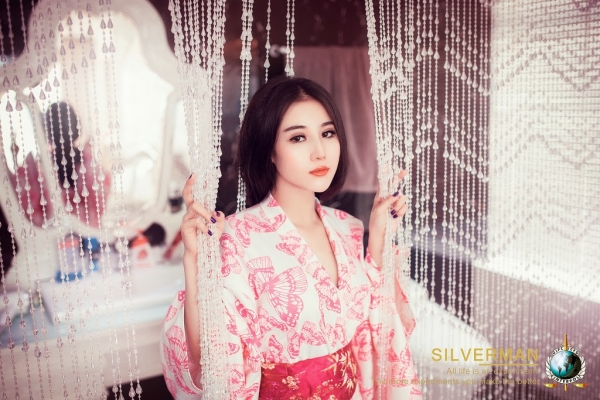 hot-girl-nhat-ban-mac-kimono (5)