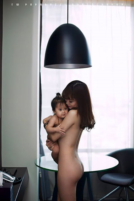 Nude nghệ thuật mẹ và con