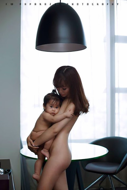 Nude nghệ thuật mẹ và con